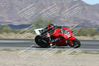 media/Nov-16-2025-Race Pace (Sun) [[8c5fa54630]]/Non Verified Riders (1st 20 Minutes)/3-Turn 3 Inside (11am)/